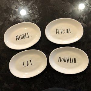 RAE DUNN STEM PRINT OVAL PLATES, SET OF 4 NWT/NIB